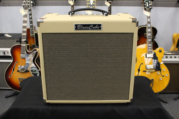 Roland Blues Cube Hot Combo
